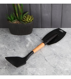 Silikon Bambu Saplı Perotti Siyah Spatula