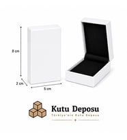 5x8x2 cm Tam Kapaklı Selefonlu Süngerli Takı Kutusu - Beyaz (DEMONTE)