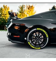 Lastik Stiker Motorsiklet 8 adet  MICHELIN SARI + KUYRUK BEYAZ İnce Yanak Lastik Her Lastiğe Uyumlu Sticker