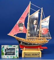 Kişiye Özel Tasarım Doğal Ahşap Gemi Maketi Hediyesi El Yapımı Farklı Modeller (Model 2)