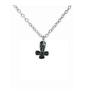İç İçe Haç Figürlü Kolye – 60 cm Zincirli, Gotik & Unisex Takı (Gümüş)