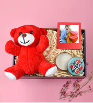 Kişiye Özel Kırmzı Instagram Çerçeve& Sevgiliye Kırmızı Renkli Sevimli Peluş Ayıcık& Metal Kutulu Mum Hediye Seti