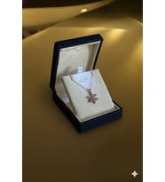 (PREMİUM IŞIKLI KUTULU) 925 Ayar Gümüş pembe Taşlı Lotus Çiçeği Kadın Kolye (Rose)