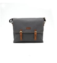Design 03 Kanvas - Deri 15.6 Inch Postacı Laptop Çantası