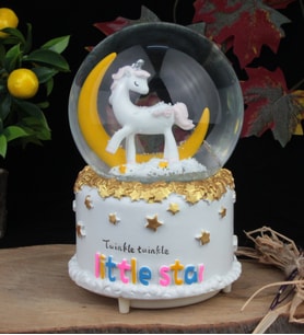 Unicorn Püskürtmeli Kar Küre Müzikli Işıklı Büyük Boy Sevgiliye Hediye
