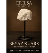 Sertifikalı Doğal Ham Beyaz Kuvars Taşı Standlı Obje – Arınma, Netlik ve Enerji Temizliği Taşı (Çok Renkli)
