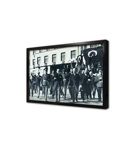 Atatürk Silah Arkadaşlarıyla Çerçeveli Cam Tablo