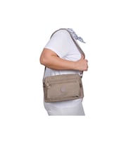 Bagacar 216 Klinkır Kaliteli Kumaş Bayan Çapraz Omuz Çantası Açık Vizon (Açık Vizon)