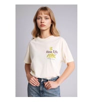 Defacto Yazı Baskılı Ekru Kadın T-Shirt G2471AX/ER103