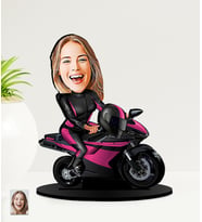 Kişiye Özel Motorcu  Kadın Karikatürlü  Mdf Biblo (Çok Renkli)