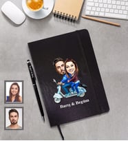 Kişiye Özel Vespa Motorcu Sevgili Karikatürlü Siyah Defter Kalem Hediye Seti   Mod-2