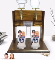 BK Gift Kişiye Özel Sevgililer Tasarımlı İkili Rakı Bardağı ve Çift Musluklu Doğal Ahşap Rakı Standı-50 (Model 1)