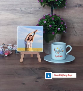 Pedagog Fotoğraflı Dekoratif Taş, Ahşap Altlıklı Türk Kahvesi Fincanı Hediye (Model 2)