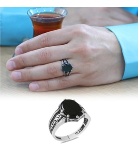 Oniks Taşlı Kenarları Mikro Siyah Zirkon Taş Süslemeli Oval Tasarım 925 Ayar Gümüş Erkek Yüzük (Çok Renkli)