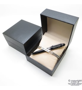 Kişiye Özel Krom Metal Unisex Bileklik + İsme Özel Mini Cep Kalemi - Hediyelik Kutulu Set (Karışık)