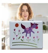 DEFTER STİCKER,LAPTOP STİCKER KÜÇÜK AT DESENLİ PVC 70X50X0,5CM