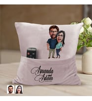 BK Gift Kişiye Özel Sevgililer Karikatür Tasarımlı Organizer Kumanda ve Atıştırmalık Cepli Pembe Kırlent Yastık-109 Arkadaşa Hediye, Cepli Yastık