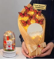 Kişiye Özel Led Işıklı Aynalı Kırmızı Kelebek Buketi ve Led Işıklı Beyaz Ayıcıklı Fanus (Model 5)