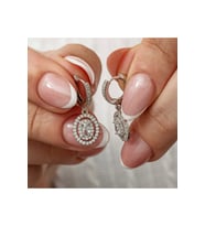 Gümüş Oval Taşlı Sallantılı Küpe CSR2185704