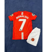 Cristiano Ronaldo Manchester United 2008 Sezonu Nostalji Kısa Kol Kırmızı Renk Çocuk Forma Şort Seti