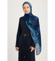 Schaless Gecenin Bahçesi - Nar Çiçeği - Aurora Desenli Janjan Şal - 70x190 Cm (Mavi)