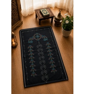 Çeyizlik Kanaviçe Etamin İşleme Nakışlı Siyah Seccade 70 X 120