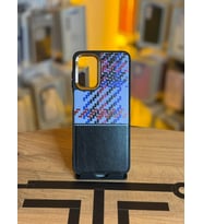 Samsung A04S Uyumlu Piksel Desenli ve Deri Detaylı Premium Stil Kılıf (Siyah)