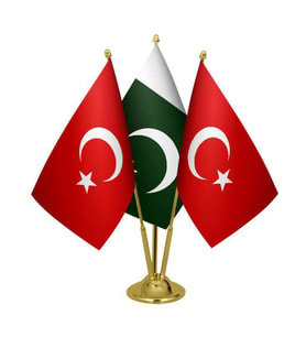 Masa Üstü Pakistan Bayrağı Türk Bayrağı Üçlü Pirinç Direk Masa Bayrak Seti