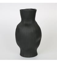 Vitale Siyah Darbeli Vazo Kısa 15*15*23 Cm AK.JM00011
