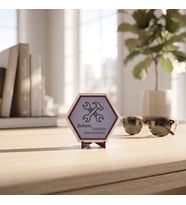 Butik üretim "Evimizin Baş Tamircisi" baba masaüstü süsü, modern dekorasyon anlayışınızı tamamlayan estetik bir parça 10x10 cm, Mor