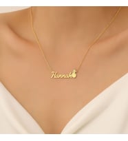 Kişiye Özel 925 Ayar Gümüş Minimal Kalp Yapan Eller İsim Kolye (Gold)