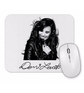 Demi Lovato B&W Autografada Mouse Pad