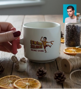 Kişiye Özel Karikatürlü Sarı Kırmızı Taraftar T Kupa Doğum Günü Hediyesi