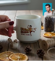 Kişiye Özel Karikatürlü Sarı Kırmızı Taraftar T Kupa Doğum Günü Hediyesi