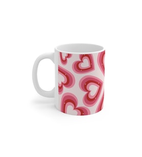 Pembe Kalp Desenli Romantik Tasarımlı Porselen Kahve Kupası 330 ml KF09012611