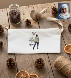 Kişiye Özel Karikatürlü Cute But Capricorn Oğlak Burcu Kalemlik Ham Bez Doğum Günü Hediyesi