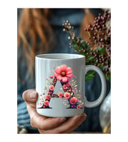 Renkli Çiçekli Harf Şeklinde Kişiye Özel 3 Boyutlu Tasarım Seramik Kupa Mug - Hediyelik (Beyaz)