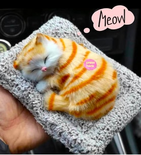 Kawai Cat Minderde Uyuyan Sesli Peluş Kedi