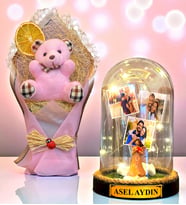 Sizlere Özel İsimli 3 Fotoğraflı Led Işıklı Fanus ve Pembe Peluş Ayıcık Buketi (Model 9)