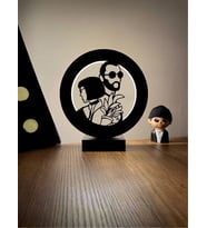 The Professional Sevginin Gücü Leon Mathilda Silüeti Led Masa Lambası Ahşap