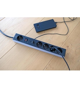 Brennenstuhl Eco Serisi 5 Soketli 1,5 Metre Kablolu 1 Type-C+2 USB Şarj Özellikli Priz