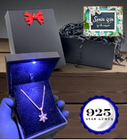 Işıklı Kutusunda 925 Ayar Gümüş Gerçek Ametist Taşlı Lotus Kolye - Siyah Hediye Kutusunda