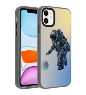 Apple iPhone 11 Kılıf Desenli Dragon Sert Kılıf Astronot