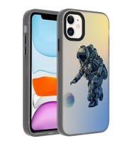 Apple iPhone 11 Kılıf Desenli Dragon Sert Kılıf Astronot