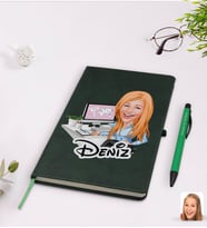 BK Gift Kişiye Özel Kadın Genel Müdür Karikatürlü Yeşil Termo Deri Defter Kalem Seti Model 1