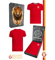 Galatasaray Orijinal Lisanslı Umbro V Yaka Kırmızı T-Shirt Gs Umbro V Yaka Kırmızı Hediyelik Ahşap Kutulu