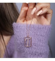 T Harfi Zirkon Taşlı Rose Gold Kaplama Çerçeveli Gümüş Kolye