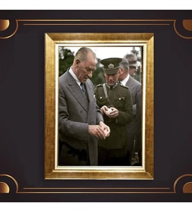 Özel Seri Paspartulu Çerçeveli Atatürk Tablo l114 (Gold)