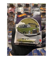 Hot Wheels ‘72 Mercedes Benz 280 Sel 4.5 (1.64 premium )