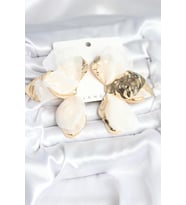 Tegan Pirinç Gold Renk Beyaz Tüllü Lotus Kadın Küpe TG27BKP11373 (Çok Renkli)